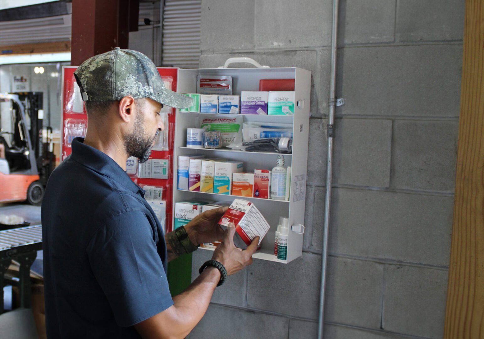 6953ecc2b6abf_4-Shelf_InUse_Extended
